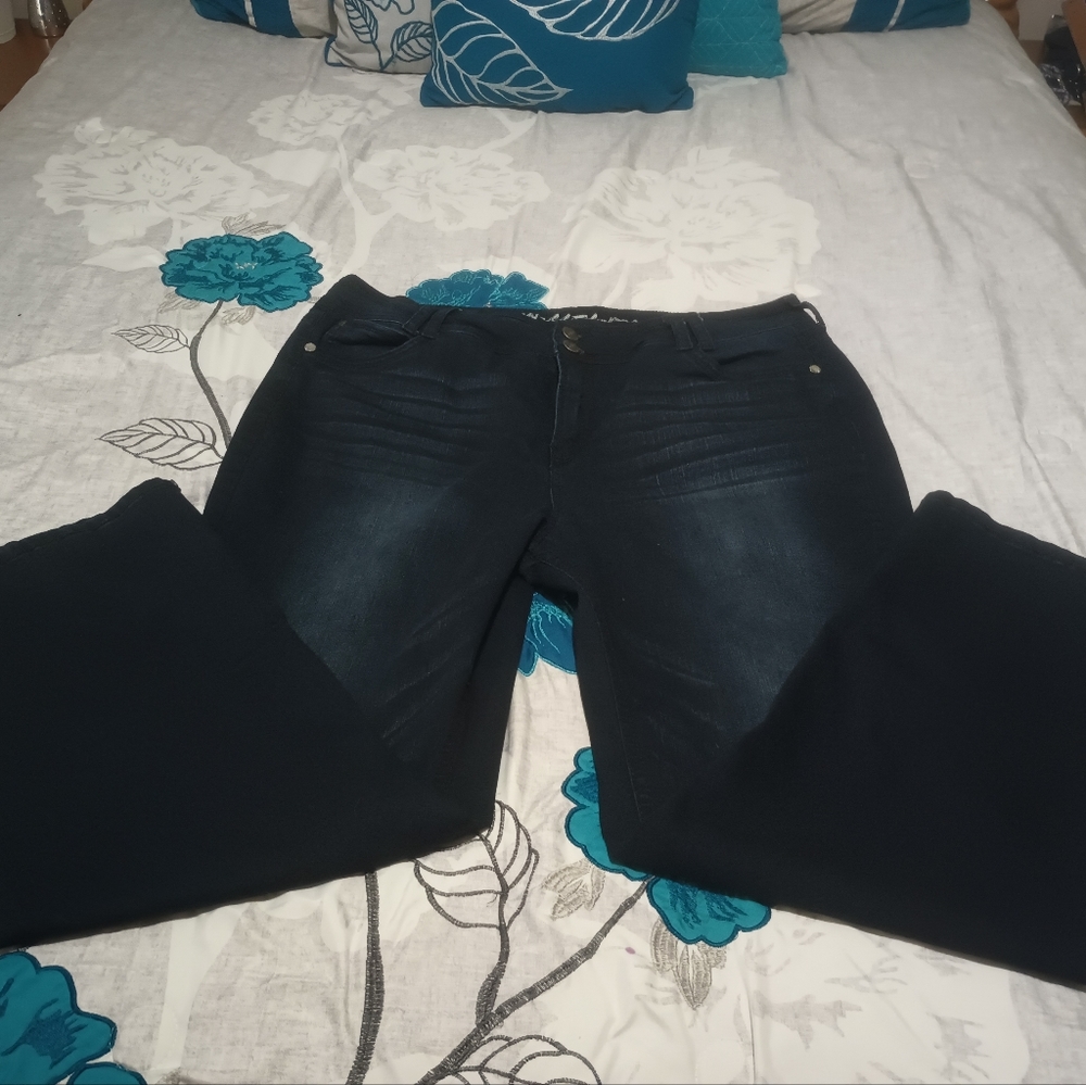 Wallflower flare jeans